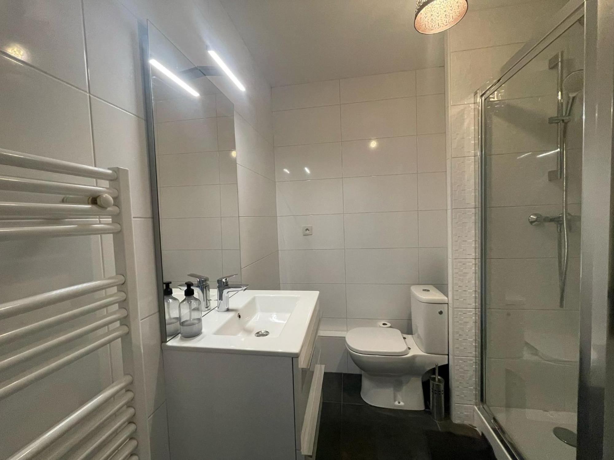 City & Cosy, Lyon Charcot- Wifi - Lave Linge - Balcon - Parking Exterior foto